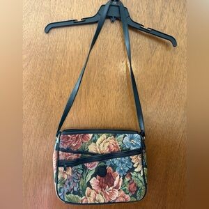 VTG Mitzi Womens Bag Floral Tapestry Purse Cottage Core 90s Retro Black Strap